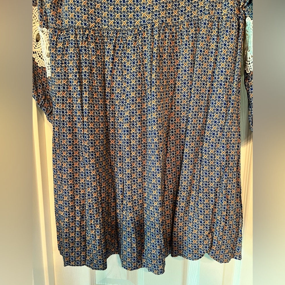 Umgee Blue and Brown/Gold Pattern Mini Dress with Lace Sleeves - Picture 9 of 9